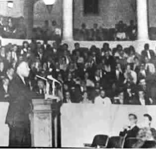 Martin Luther King speaking at Old Cabell Hall in 1963.